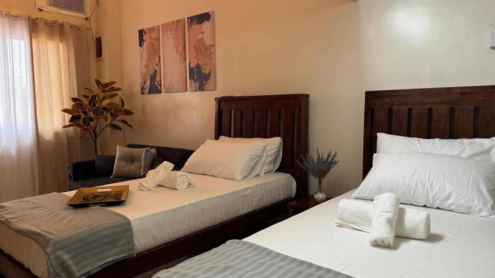 Bed & Breakfast Cozy Pod Staycation Olongapo