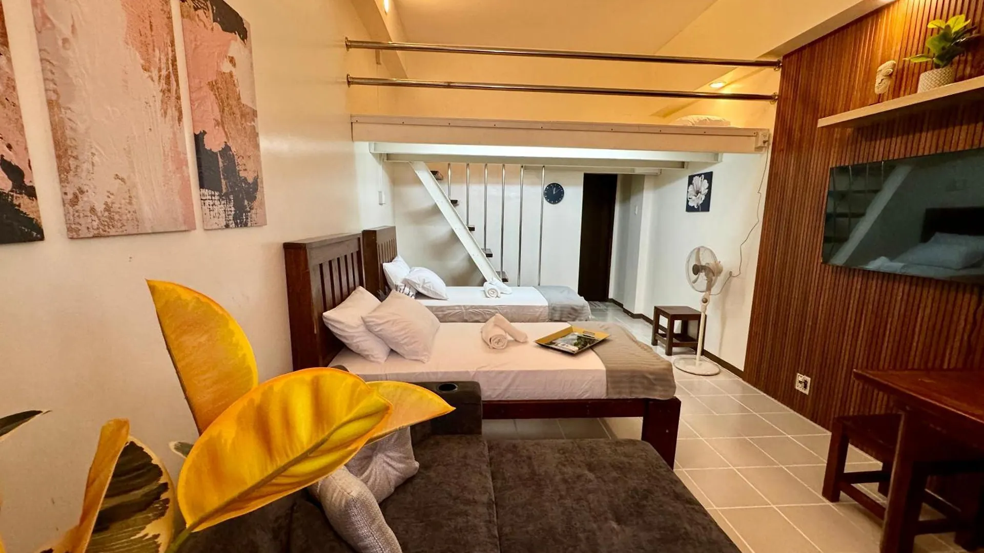 Cozy Pod Staycation Olongapo 0*,  Philippines